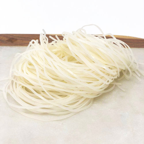 Sincere Fresh Rice Stick Noodle - Bánh Phở Tươi, 1 Lb