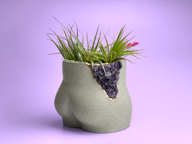 Amethyst Butt Planter