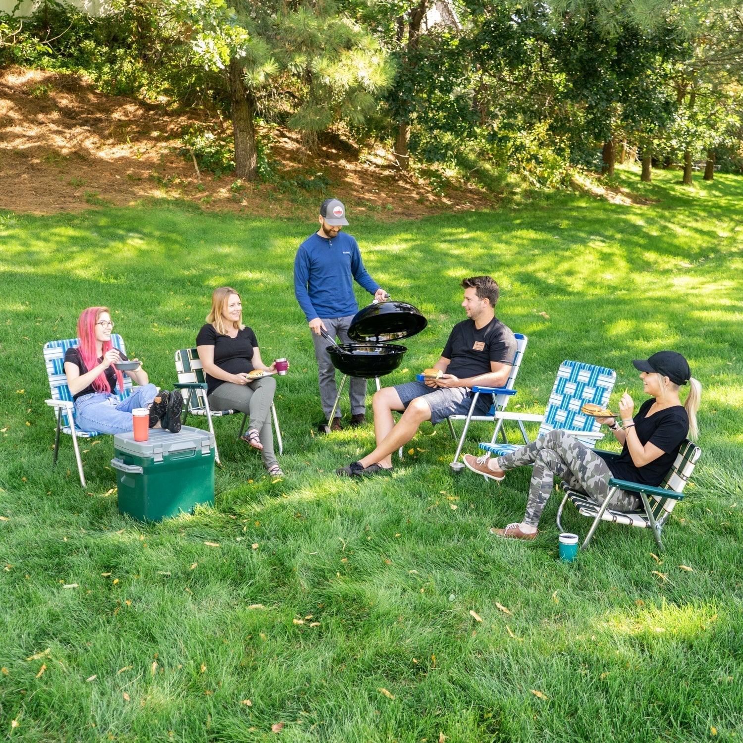 Why Lawn Chairs Are Trending This Summer: The Trendoli.com Guide to Outdoor Seating
