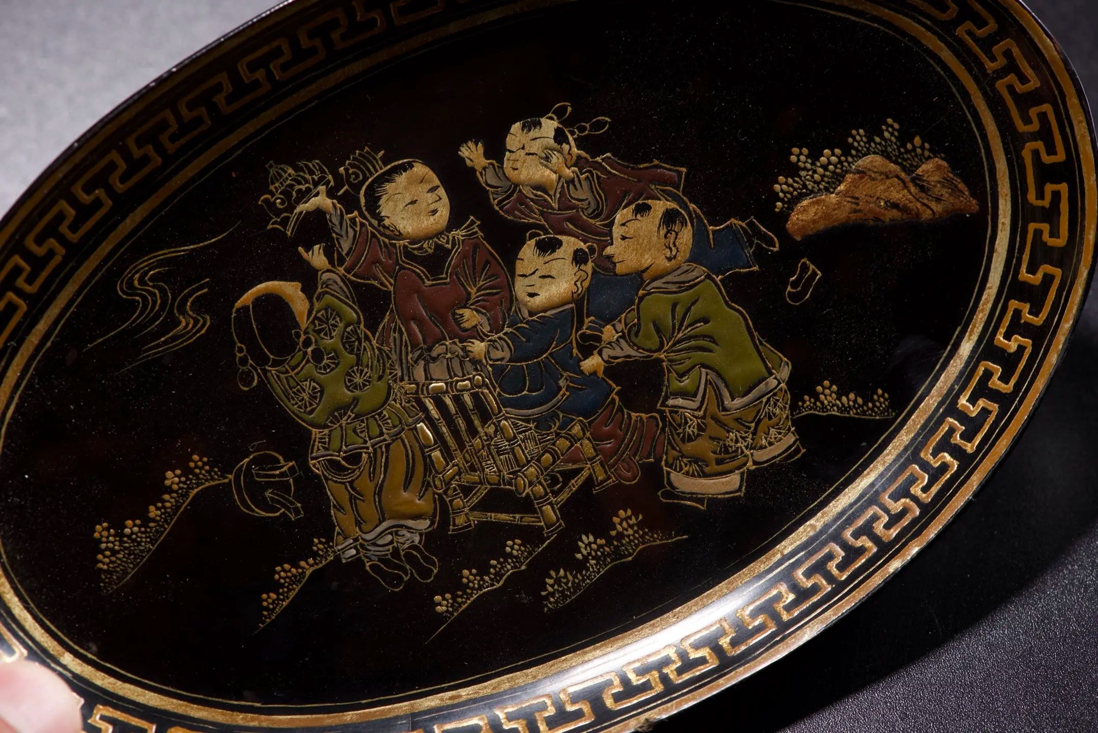 Old Wood Lacquerware Gold-Outlined 'Five Blessings' Decorative Plate