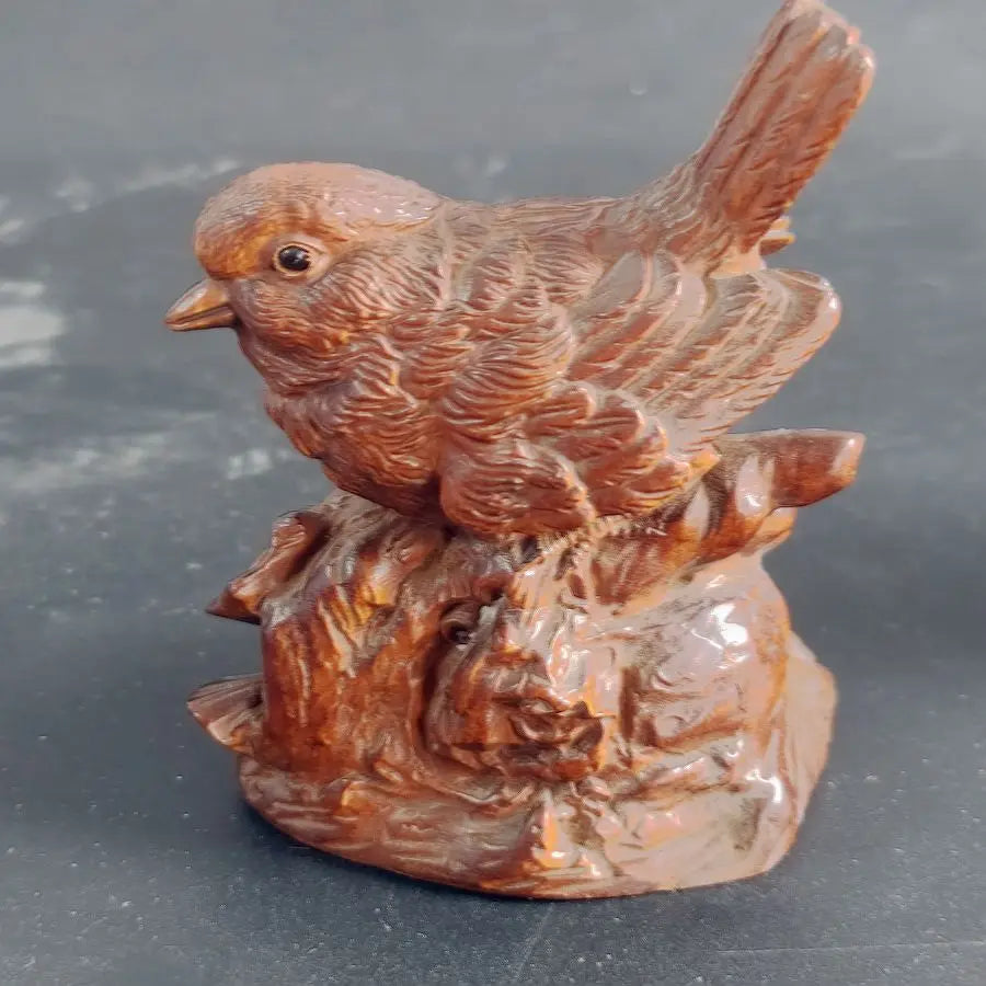 Boxwood Magpie Netsuke Figurine – Chinese Collectible Miniature