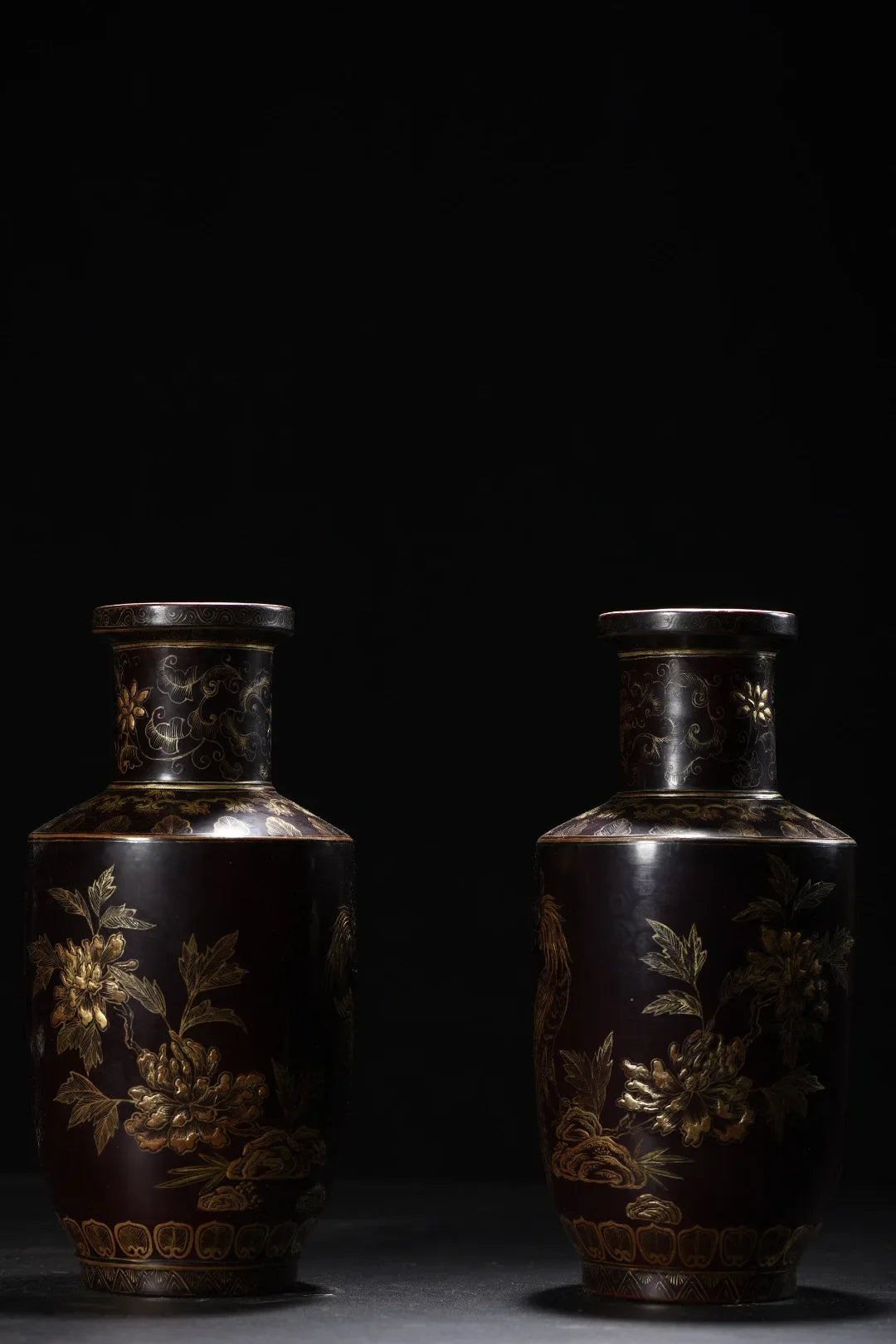 Pair of Tibetan Temple Vintage Porcelain–Lacquerware Vases – Gold Phoenix & Peony (22cm)