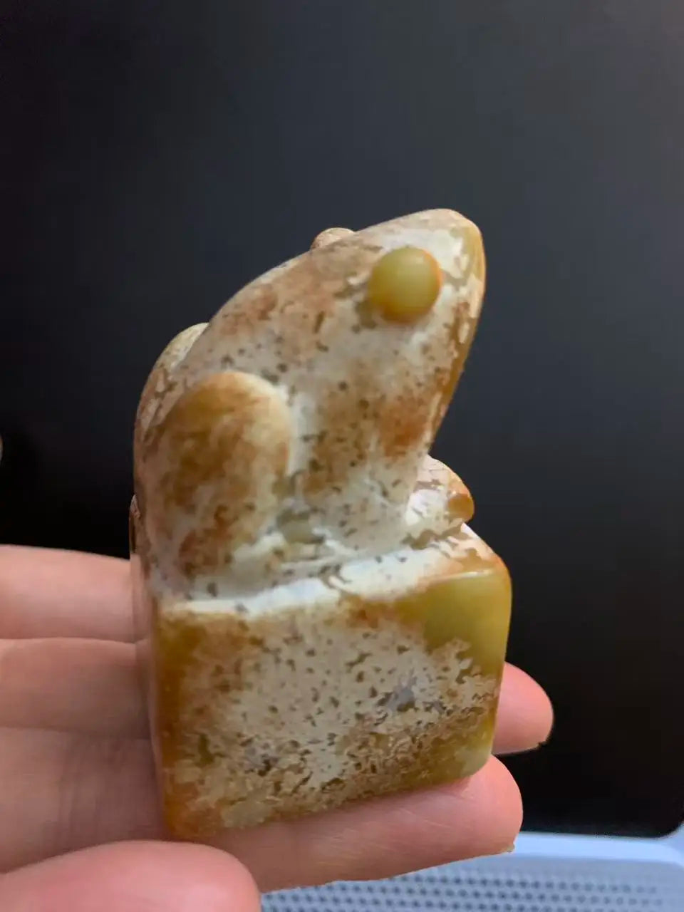 HeTian Jade Fish Statue – Han Dynasty Style