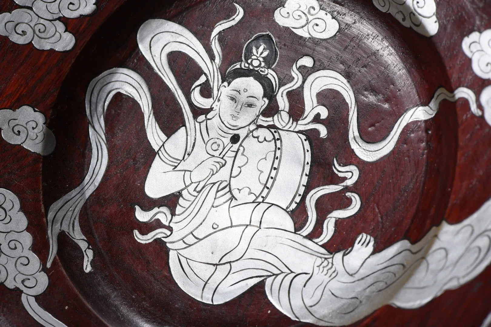 Wood Lacquerware Plate with Silver Inlay – Dunhuang Flying Apsaras (16cm)