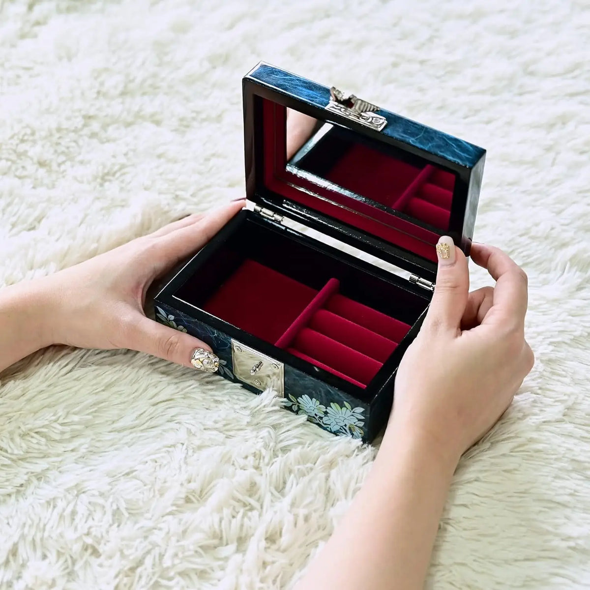 Mother of Pearl Jewelry Box with Peacock Design for Rings, Earrings, and Bracelets