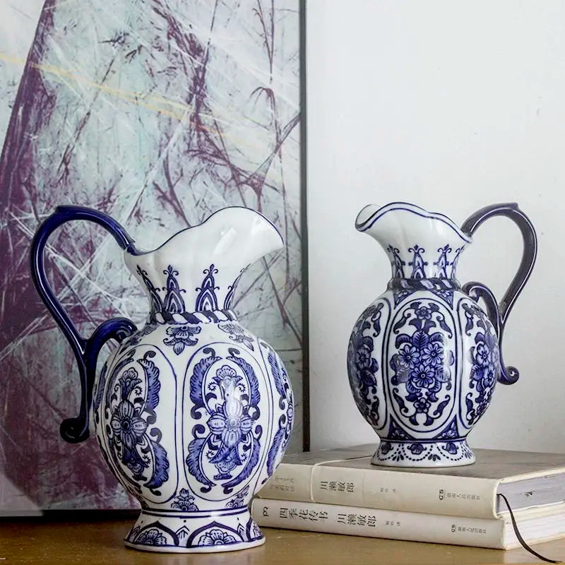 Exquisite Blue-and-White Porcelain Vase – Antique-Style Flower Container