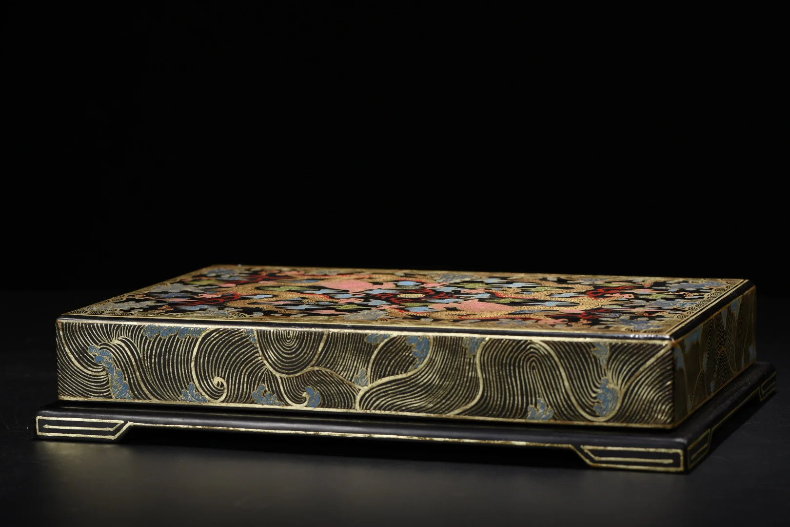 Old Wood Lacquer Wenfang Box – Gold-Outline Floral Dragon Storage