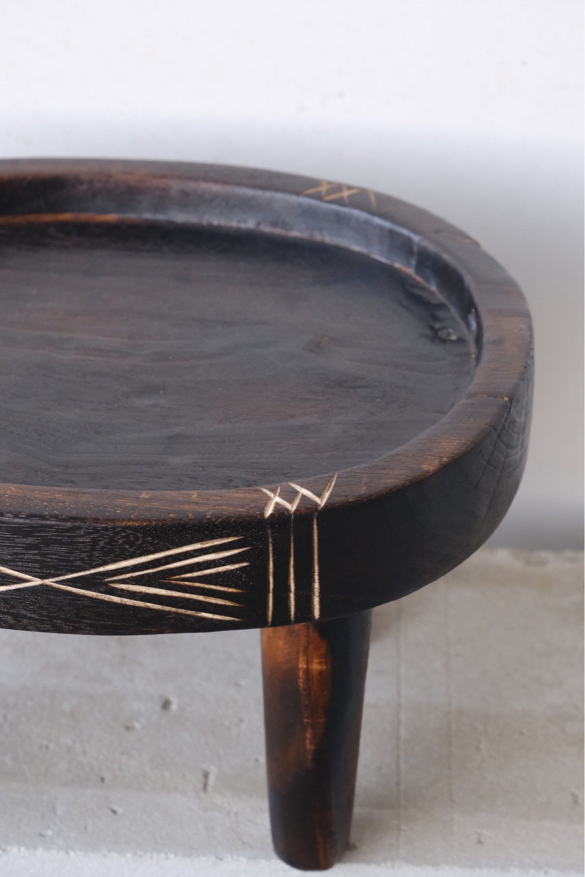 Wabi-Sabi Ornament Beech Tray With Black Geometric Handle