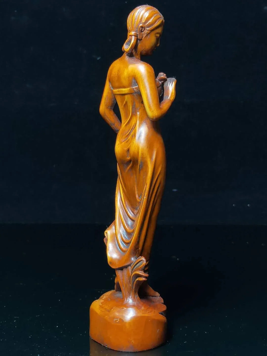 Boxwood Sexy Girl Netsuke Figurine – Japanese/Chinese Miniature
