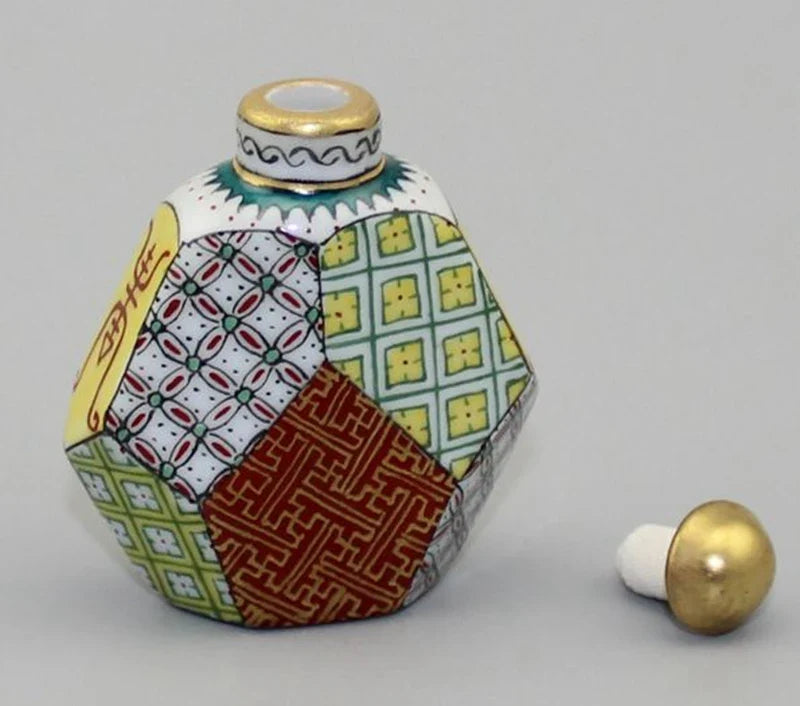 Vintage Chinese Famille Rose Porcelain Snuff Bottle with Gold Gilding