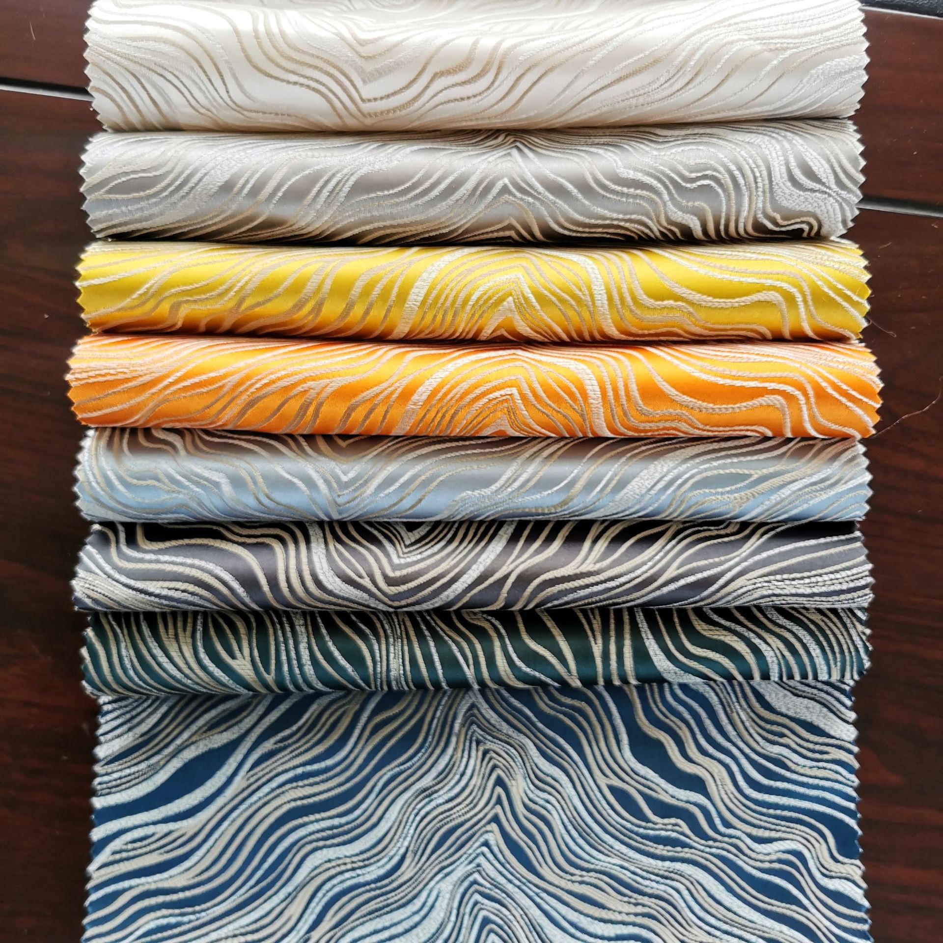 High Precision Gold Thread Wave Pattern Jacquard Fabric