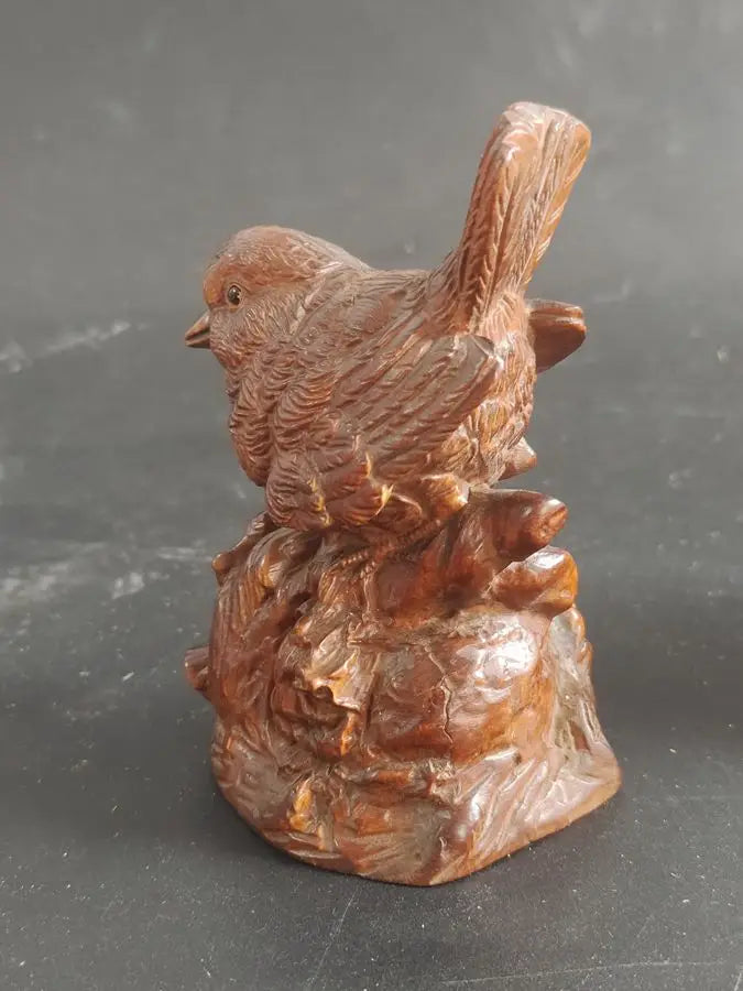 Boxwood Magpie Netsuke Figurine – Chinese Collectible Miniature