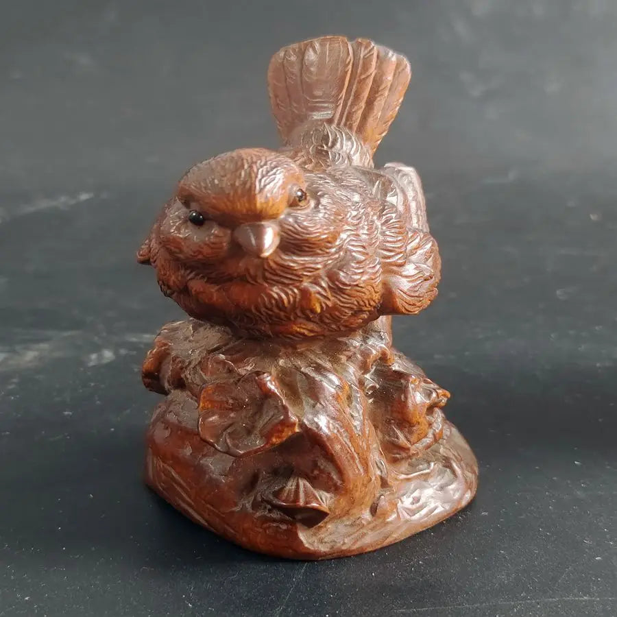 Boxwood Magpie Netsuke Figurine – Chinese Collectible Miniature