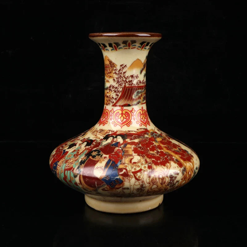 Exquisite Chinese Old Collectible Handmade Porcelain Painted with Japanese Dowager storage vase