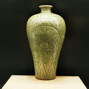 Hand-Carved Plum Vase – Antique-Style Chinese Porcelain
