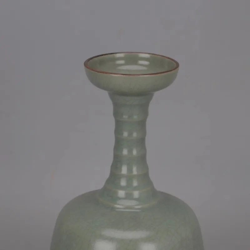 Celadon Bamboo‑Joint Porcelain Vase – Song Dynasty Qingliang Temple Style