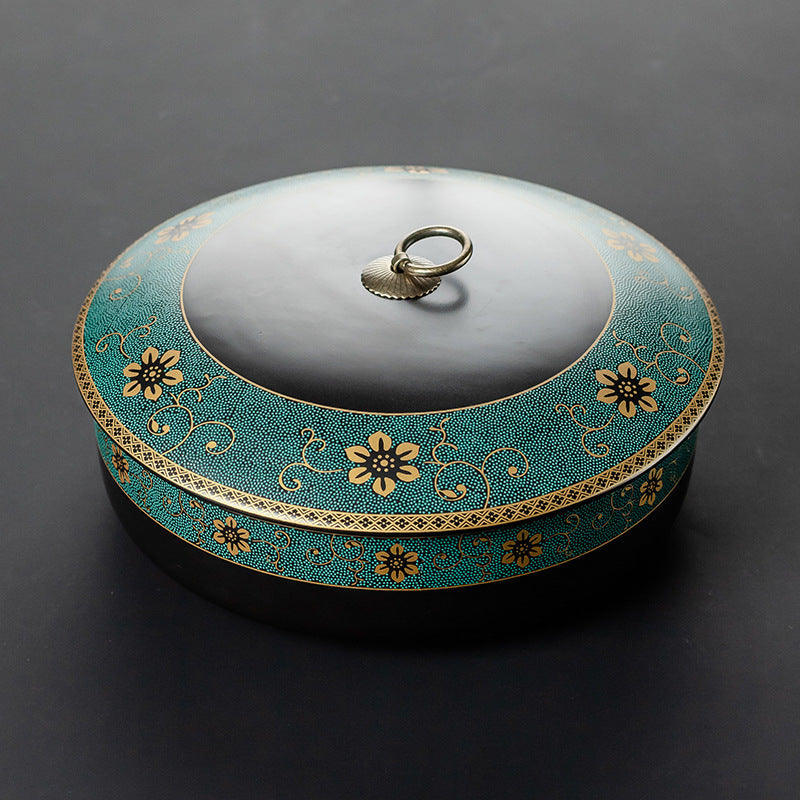 Porcelain Hand-painted Gilded Pu'er Tea Cake Caddy (Two-Piece)