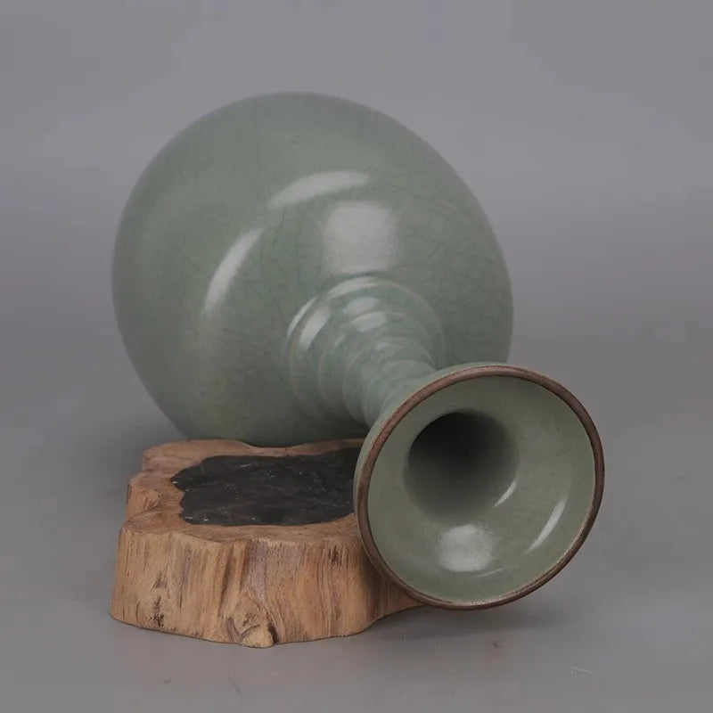 Celadon Bamboo‑Joint Porcelain Vase – Song Dynasty Qingliang Temple Style