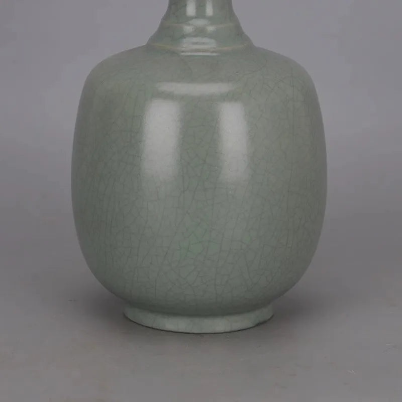Celadon Bamboo‑Joint Porcelain Vase – Song Dynasty Qingliang Temple Style