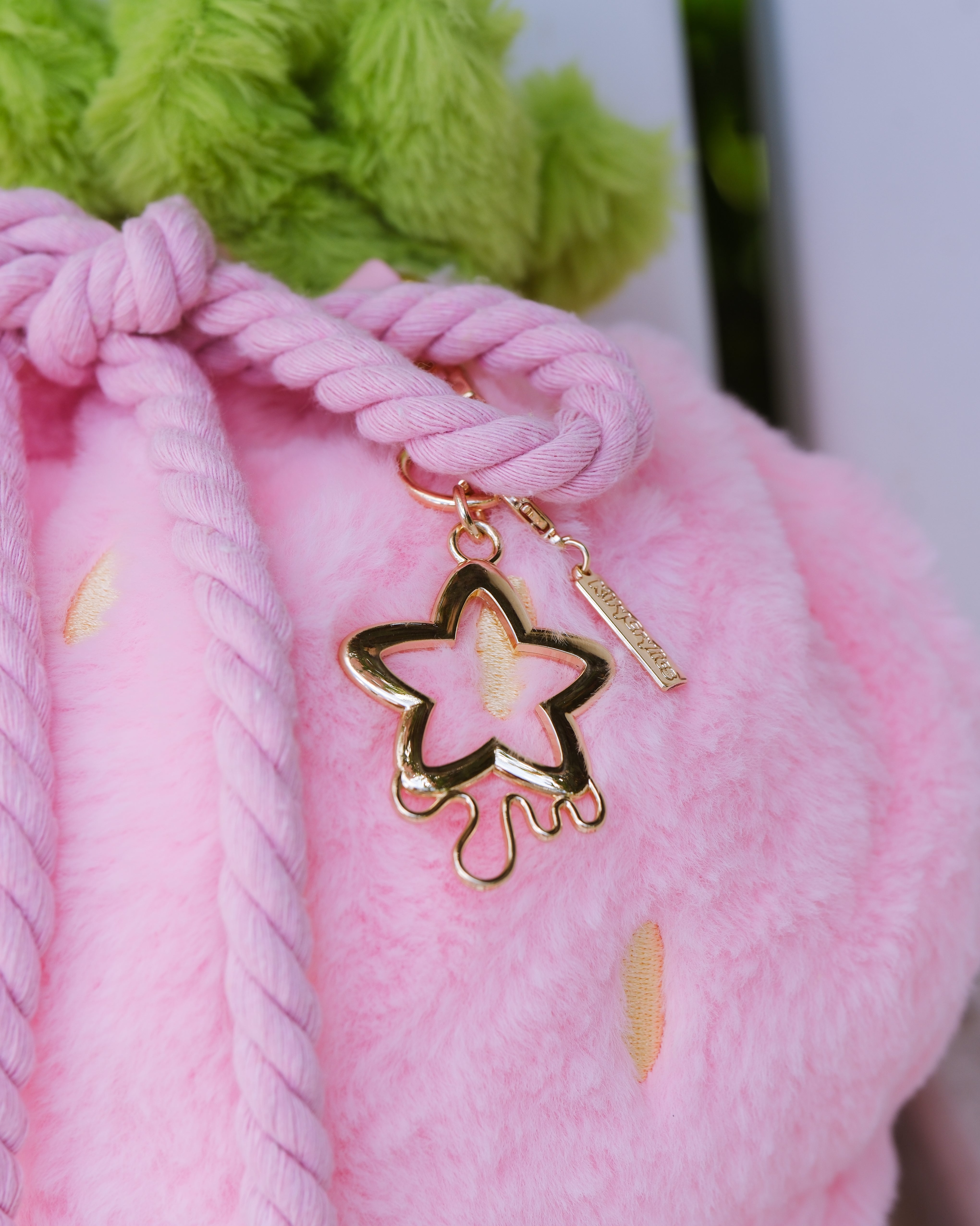 Luxe Velour Soft Strawberry Drawstring Bag [PINK]