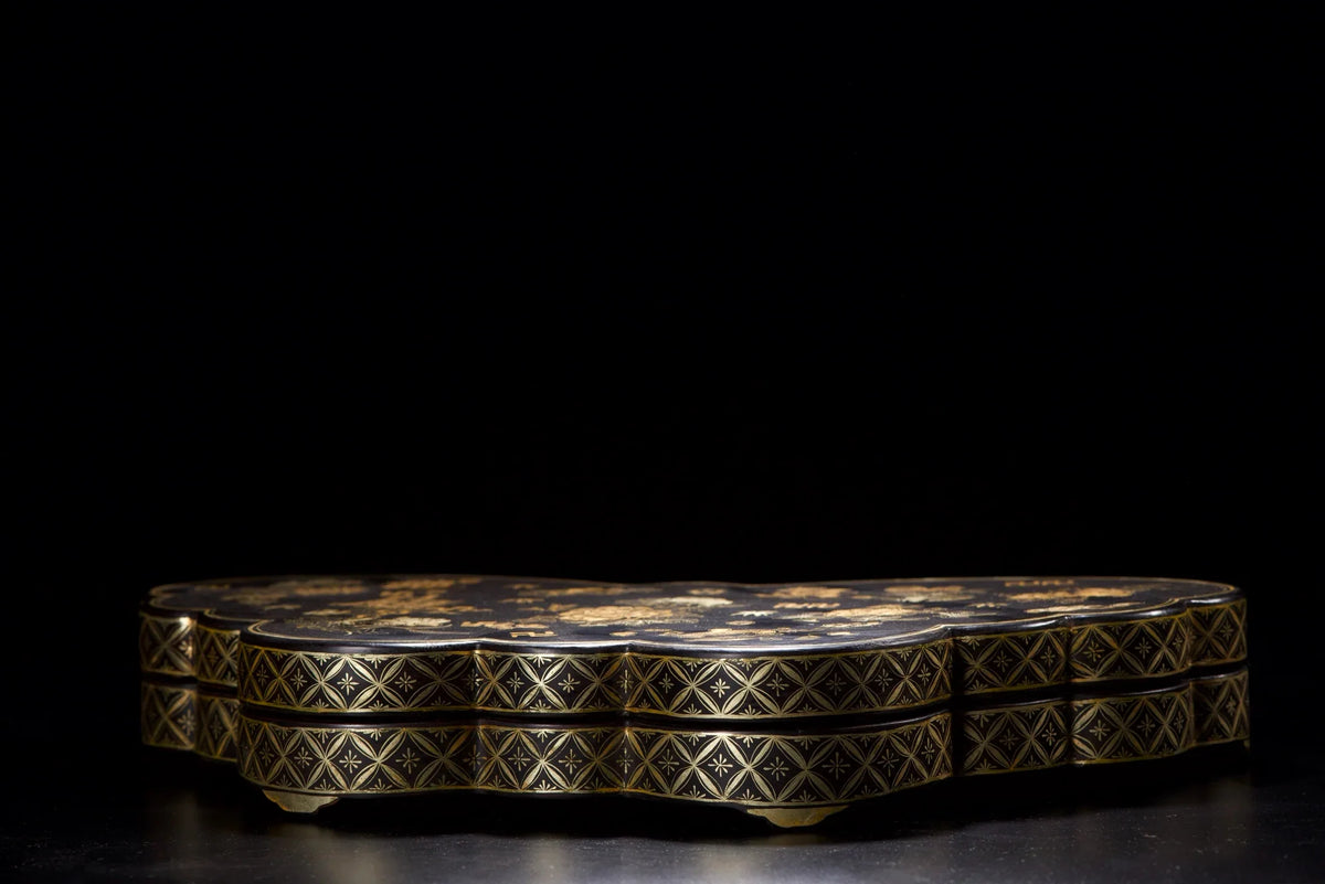Vintage Wood Butterfly Lacquer Box – Gold Buddha Symbol & Flower Pattern (House Guardian)