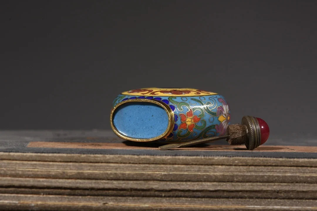 Tibetan Temple Cloisonné Bat Snuff Bottle – “Five Blessings” Amulet Ornament