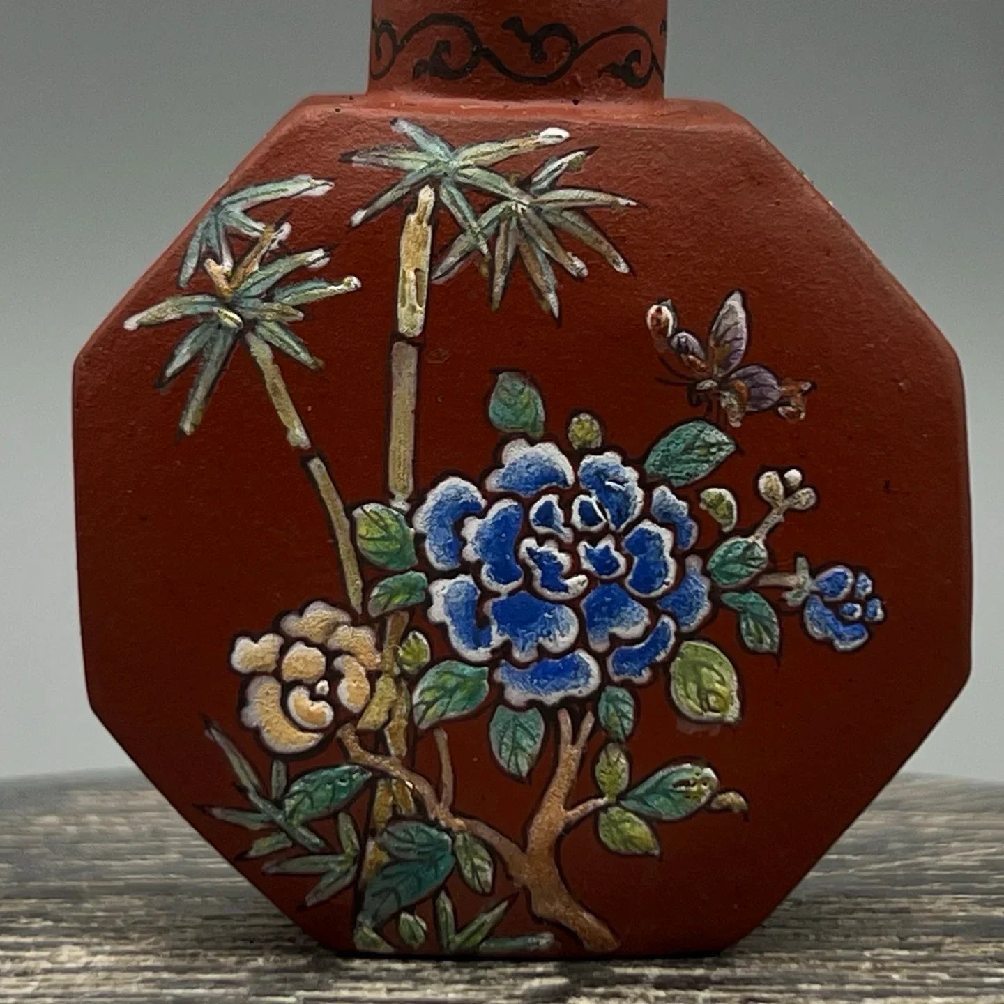 Chinese Zisha Purple Clay Snuff Bottle – Handmade Peony Art