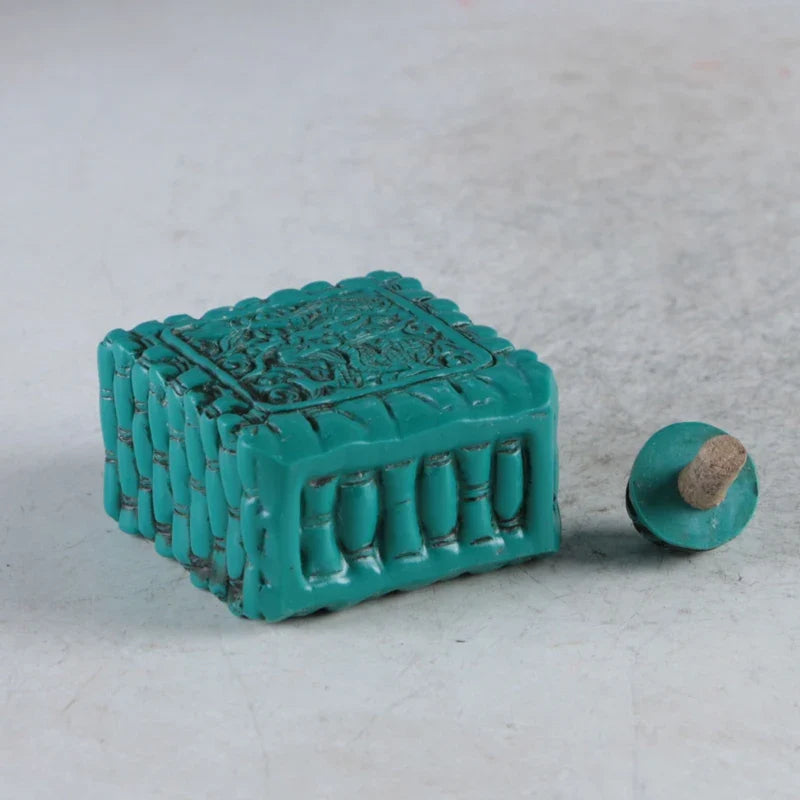 Chinese Resin Hand Carved Dragon Snuff Bottle