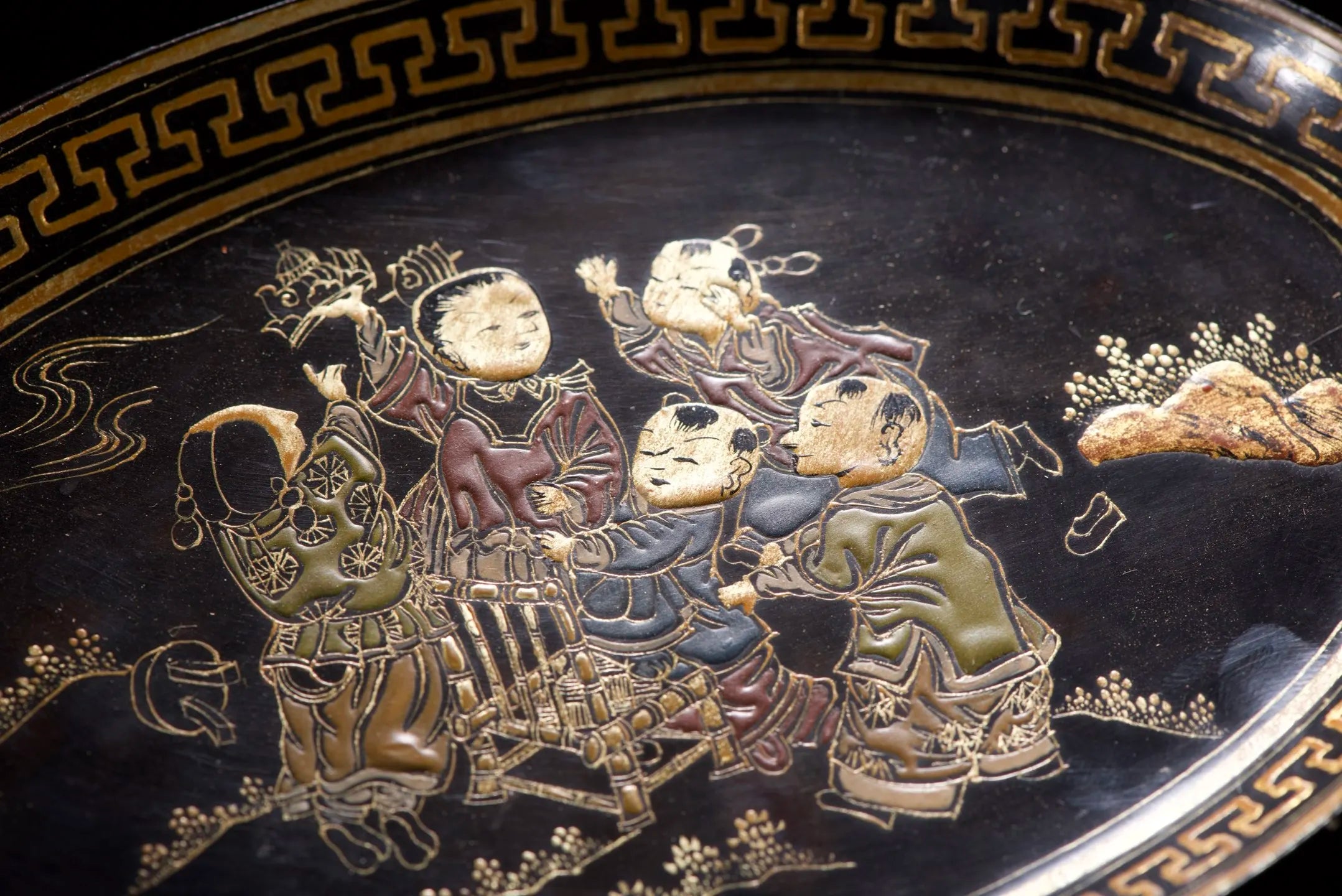 Old Wood Lacquerware Gold-Outlined 'Five Blessings' Decorative Plate