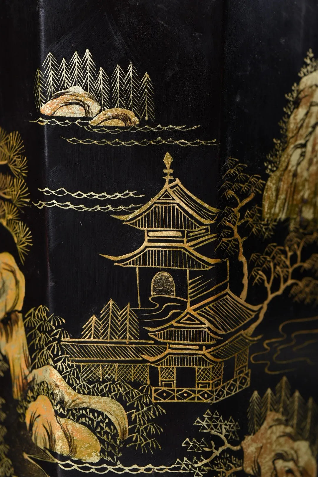 Nepalese Folk Lacquerware Pen Holder – Gold-Outlined Landscape Brush Pot (6")