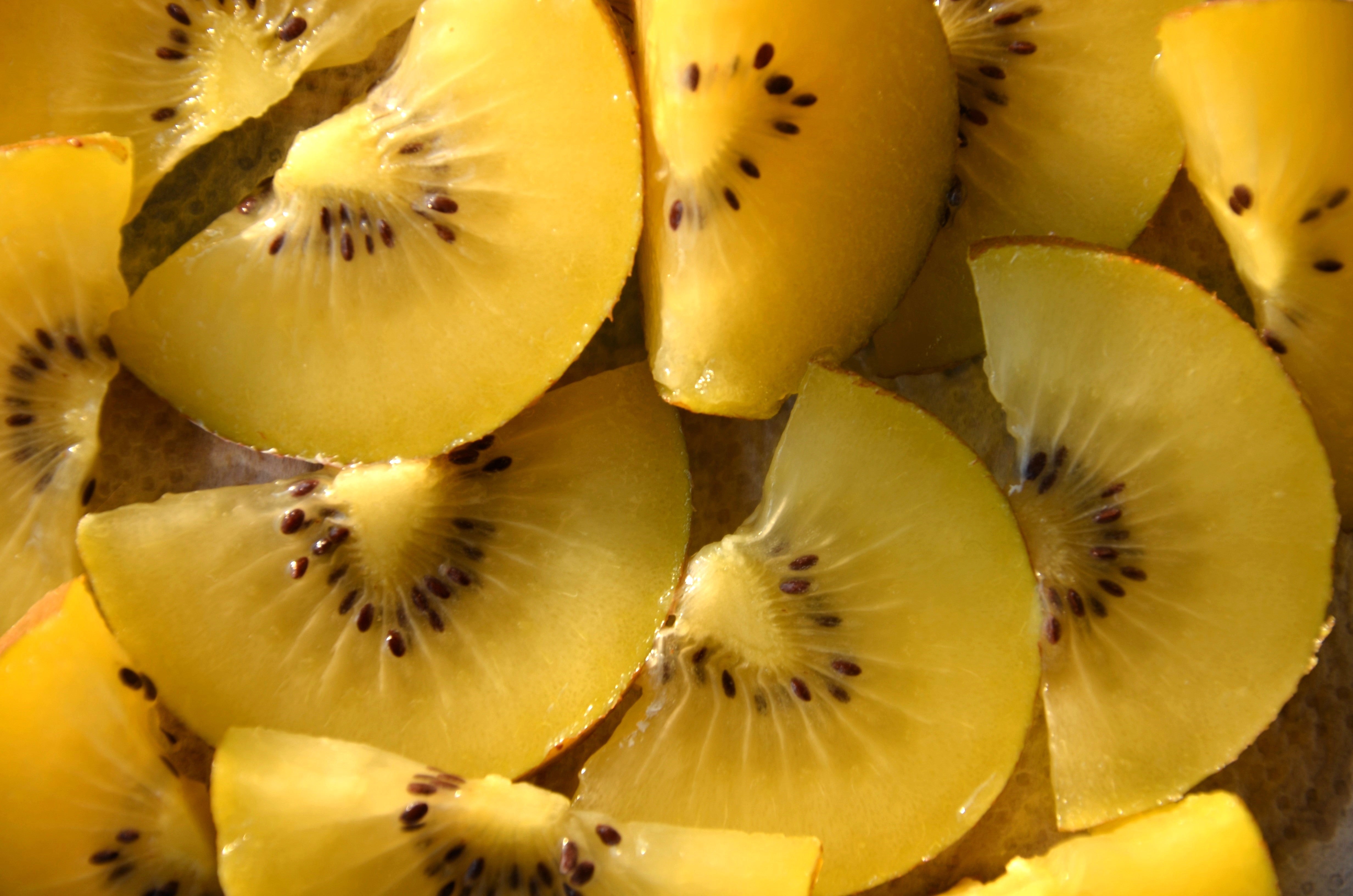 50 GOLDEN KIWI FRUIT Yellow Actinidia Chinensis Kiwifruit Chinese Gooseberry Flower Vine Seeds