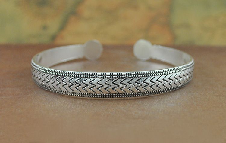 Handcrafted Tibetan Miao Silver Artisan Bracelet for Boho Fashion