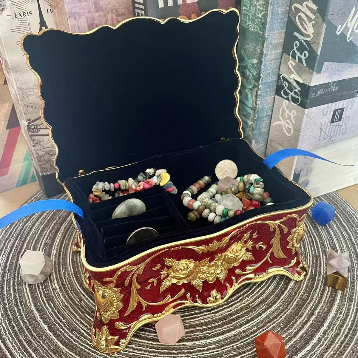 Ornate Pastoral-Style Jewelry Box – Velvet-Lined Gift for Girls & Women