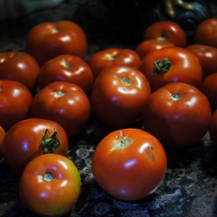 50 BLACK CHERRY TOMATO Black Skin Sweet Round Lycopersicon Fruit Vegetable Seeds