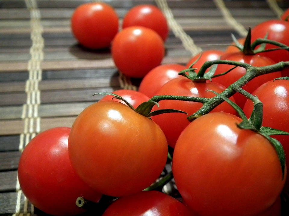 100 Red SWEETIE CHERRY TOMATO Super Sweet 1" Lycopersicon Fruit Vegetable Seeds