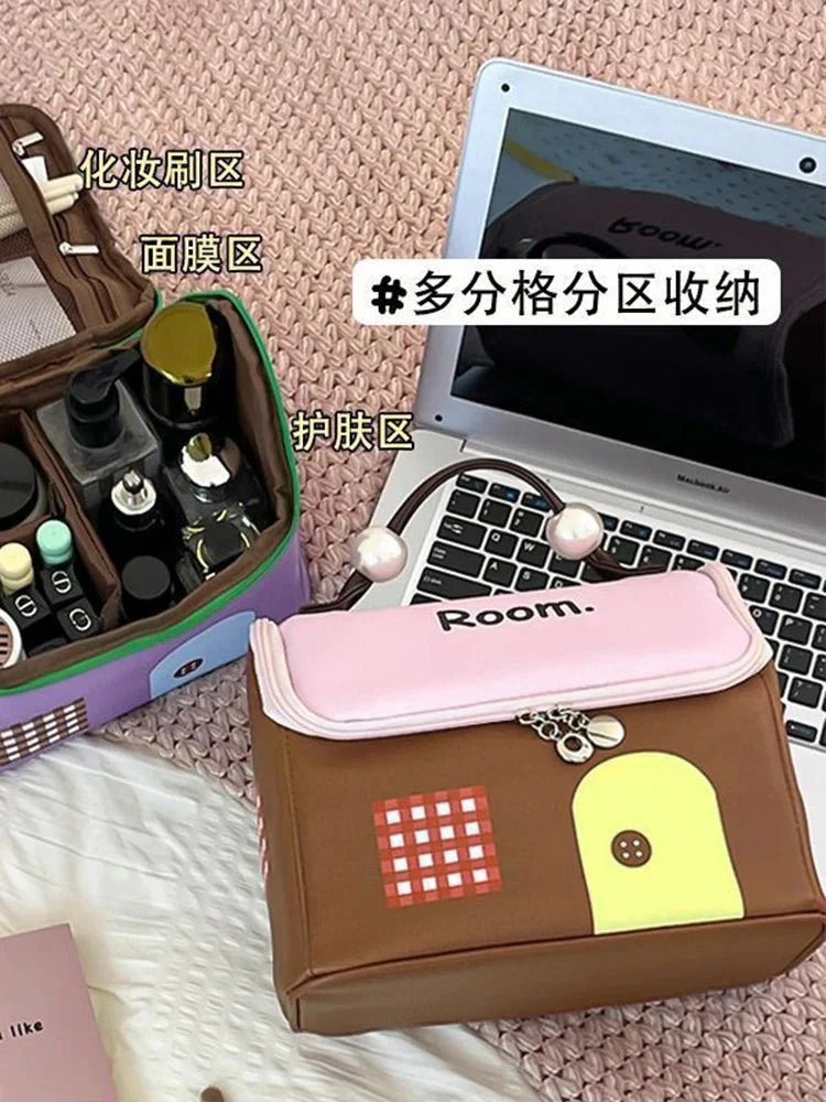 Small House Pattern Portable cosmetic bag