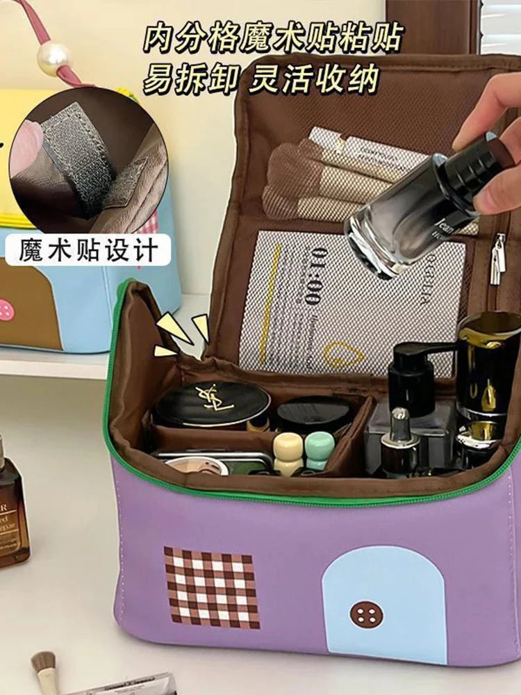 Small House Pattern Portable cosmetic bag